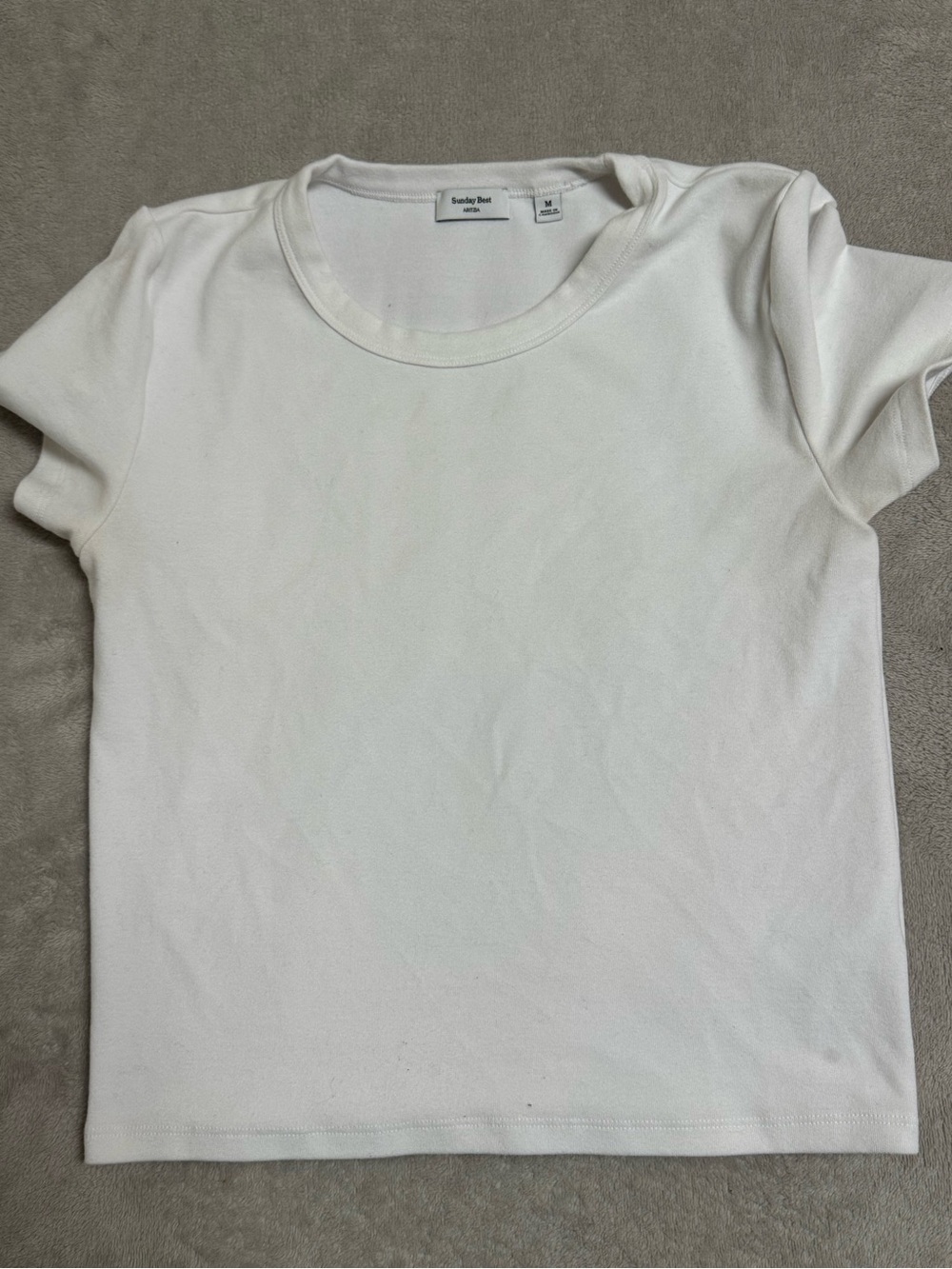 Aritzia White Short Sleeve Crewneck Tee